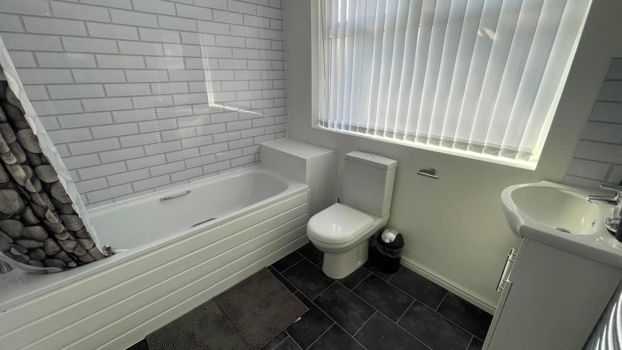 Ryan Air I Bnb - Lfc Apartments Liverpool Exterior foto